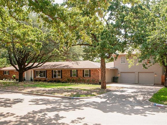 2nd image of 604 N Parkridge Dr