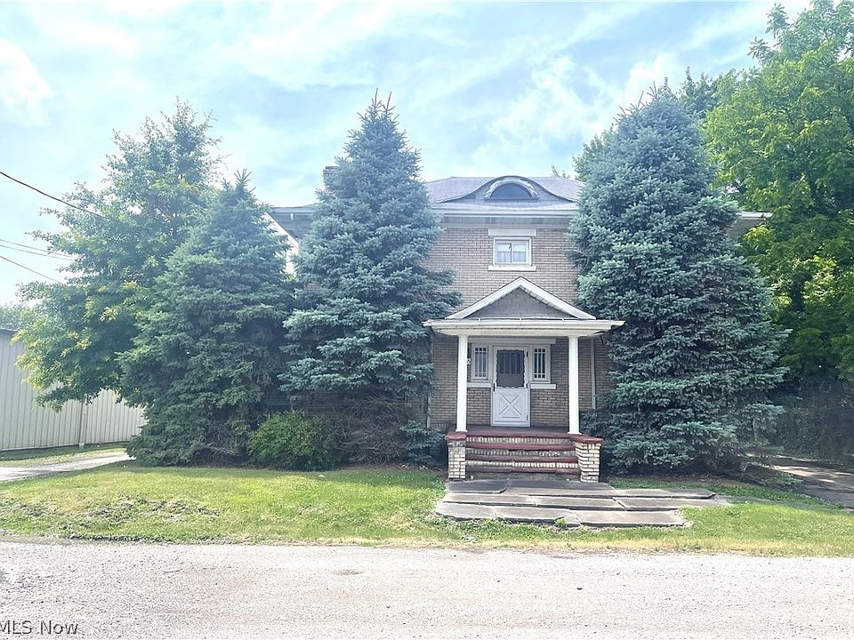 1st image of 2865 Mahoning Ave NW