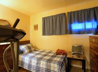 704 Clarke Ave, Waukegan, IL 60085