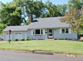30 Douglas Dr, Enfield, CT 06082