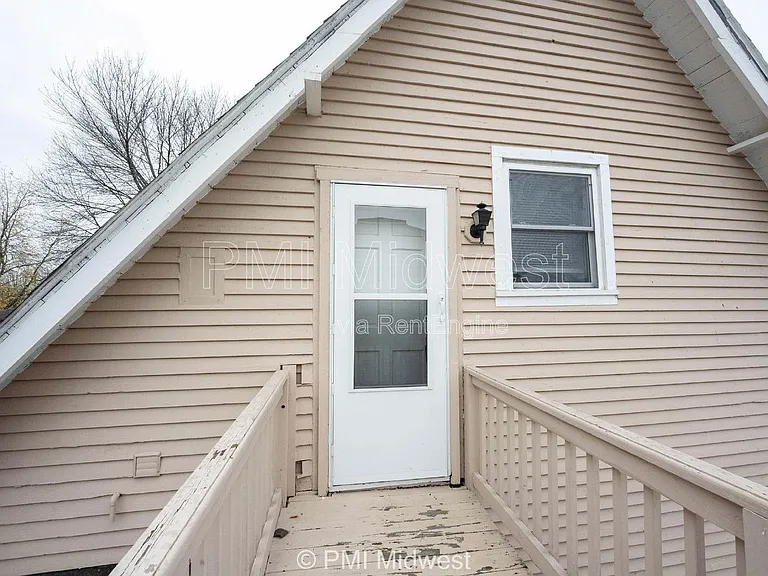 411.5 S East St — Photo 14