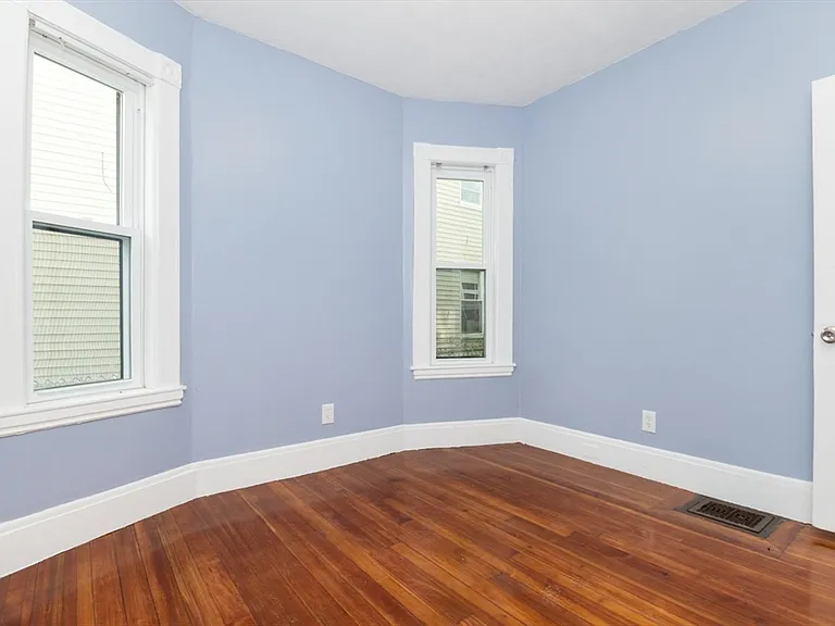 35 Torrey St #3 — Photo 17