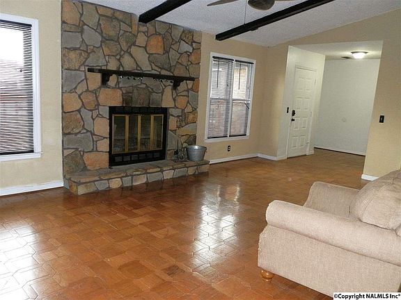 2nd image of 209 S Oxford Cir