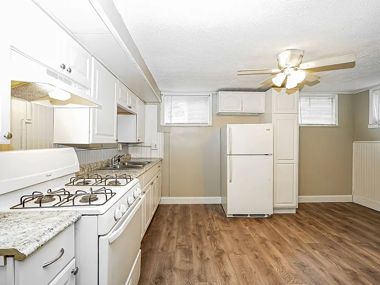 2654-2656 Avalon Pl — Photo 7