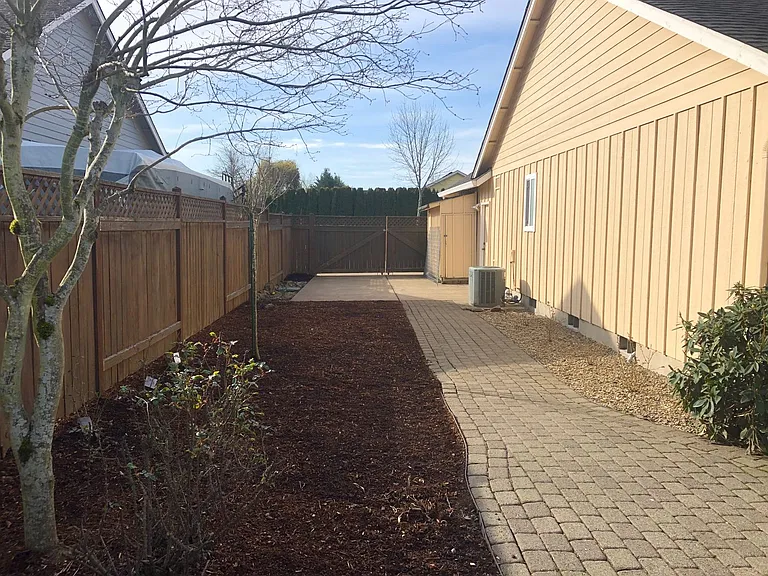 6081 Landmark Ln — Photo 32