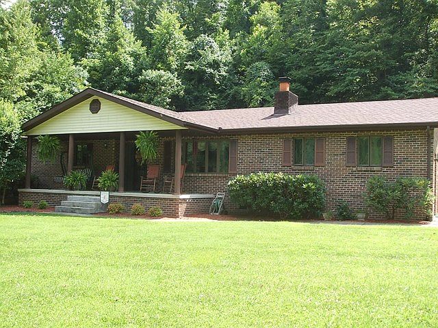 1st image of 143 Honeysuckle Ln