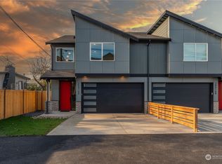 20516 Damson Rd #A, Lynnwood, WA 98036