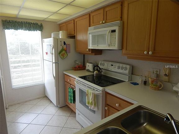 5th image of 1042 Wexford Blvd