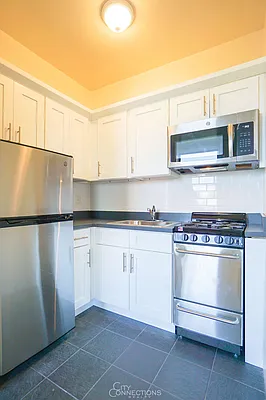 Rented by City Connections Realty | media 16