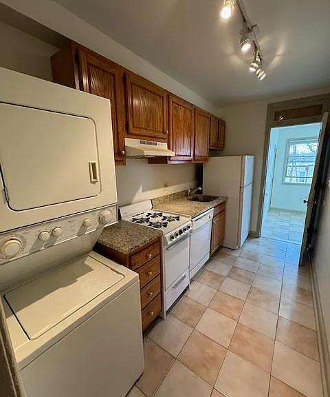 2236 40th Pl NW #4 — Photo 8