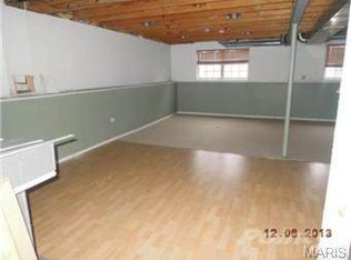 2232 Central Parkway Dr, Florissant, MO
