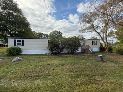 8 Sunshine Terrace, North Grosvenordale, CT, 06255