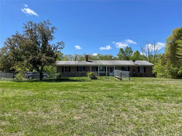 925 Twisted Cedar Dr, Beaufort, MO 63013