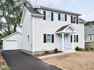 114 Hope St, Rumford, RI 02916