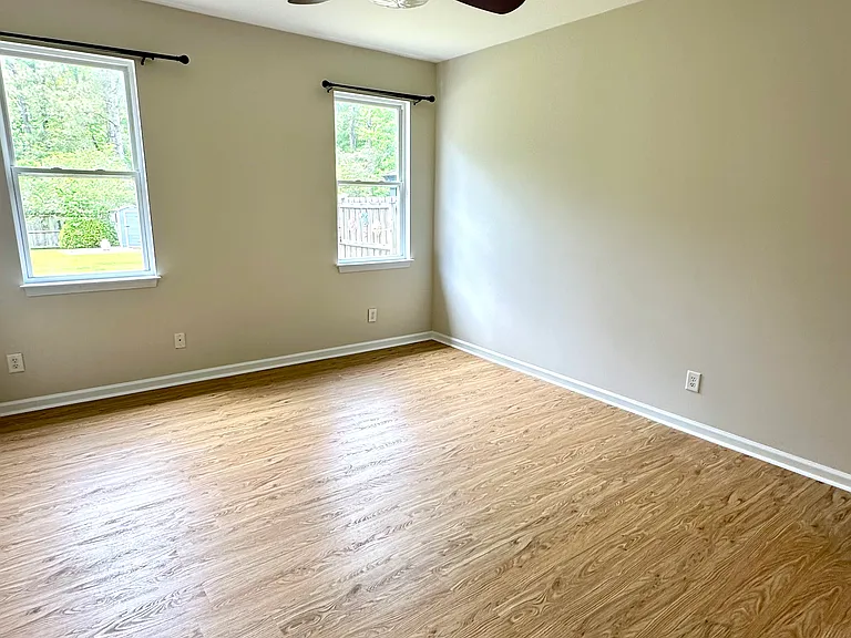 313 Coralstone Ct — Photo 5
