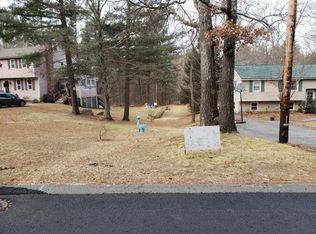 256 Trotting Park Rd, Lowell, MA 01854