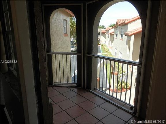5th image of 401 SW 86th Ave APT 208