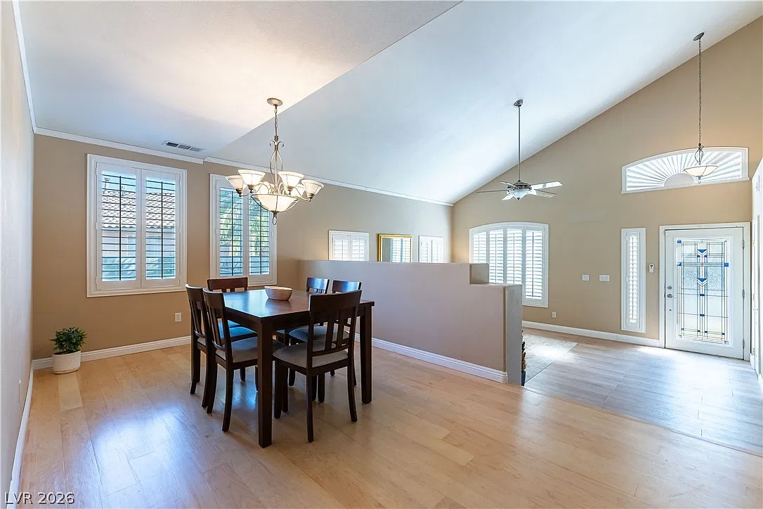 4 bed, 2.5 bath, 2263 sqft, $3,495 — Photo 3