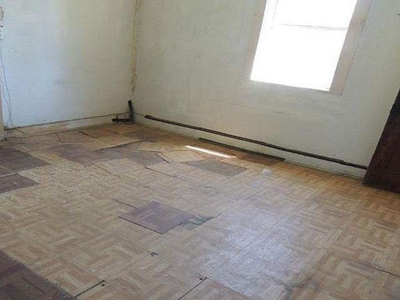 3rd image of 1436 College St
