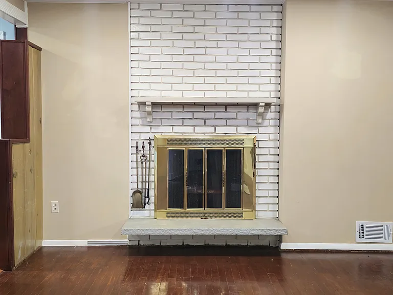 816 Crothers Ln — Photo 4