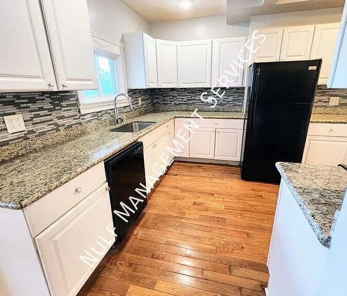 6618 Butler St — Photo 1