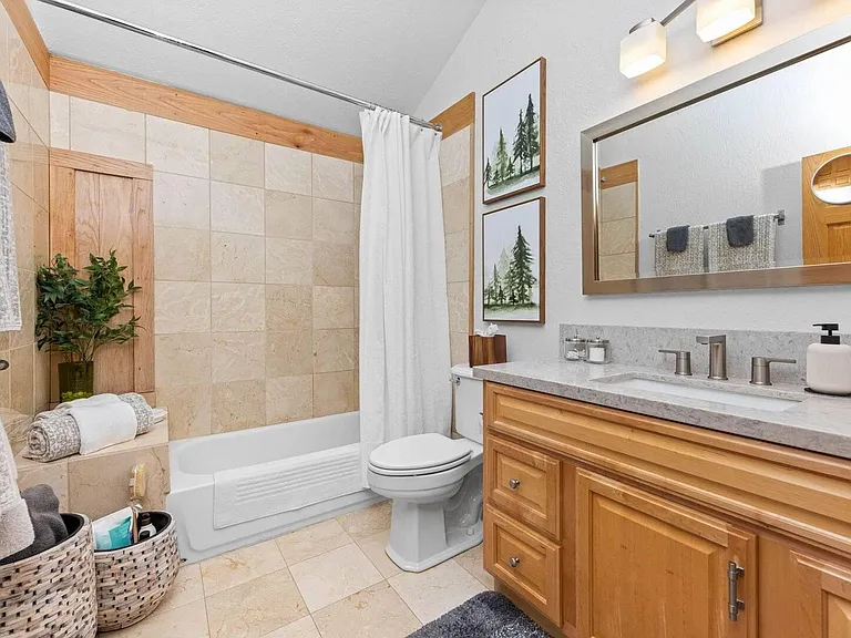 12151 Snowpeak Way — Photo 17