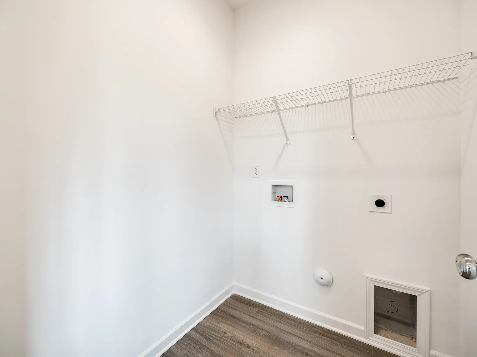 602 W. Lewis Road — Photo 2