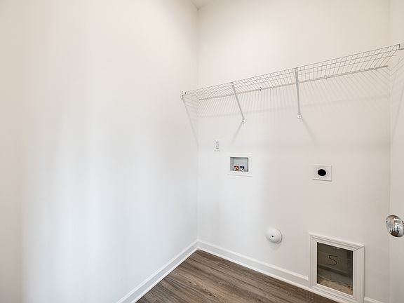 2nd image of 602 W Lewis St