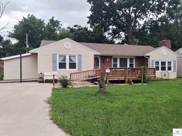 404 E Louise Ave, Clinton, MO 64735