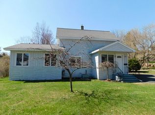 613 Roycroft Ave, Kingsford, MI 49802