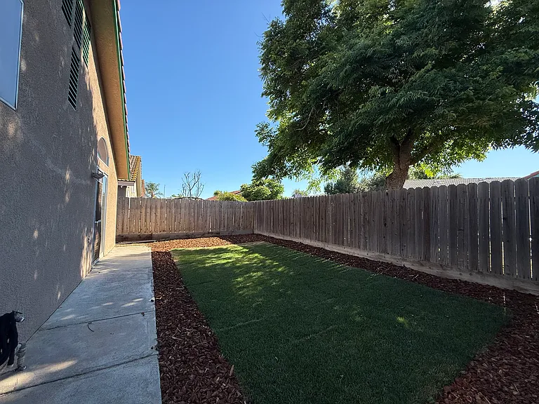 2193 N Antioch Ave — Photo 14