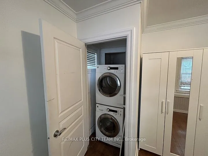 1745 Bathurst St #1 — Photo 16