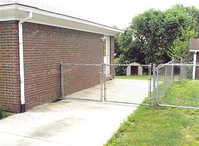 3rd image of 200 Hill N Dale Dr