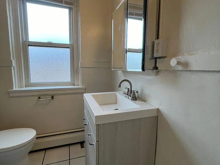 178 Summit Ave — Photo 8