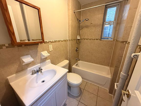 5th image of 130 Corbin Ave APT 201