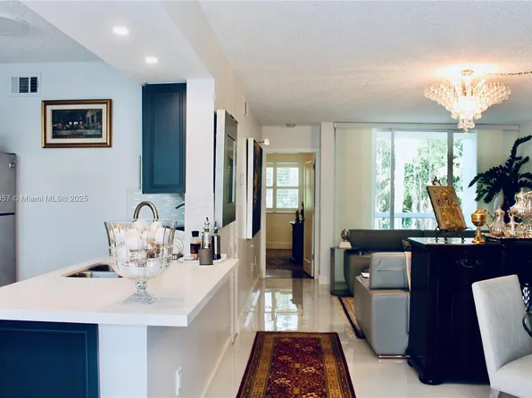 4984 NW 97th Pl #301, Doral, FL 33178