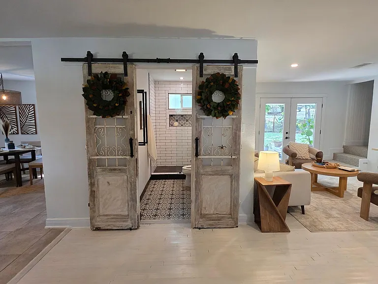 2802 De Soto Dr — Photo 8