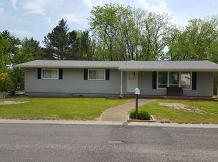 29 Sugar Creek Ln, Glenarm, IL 62536