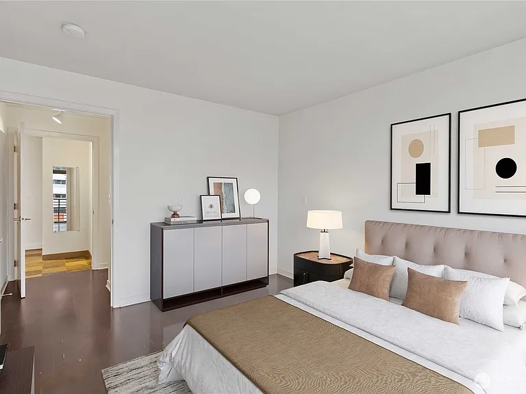 300 110th Ave NE #610 — Photo 15