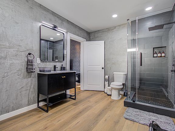 5th image of 1811 Washington Ave #A