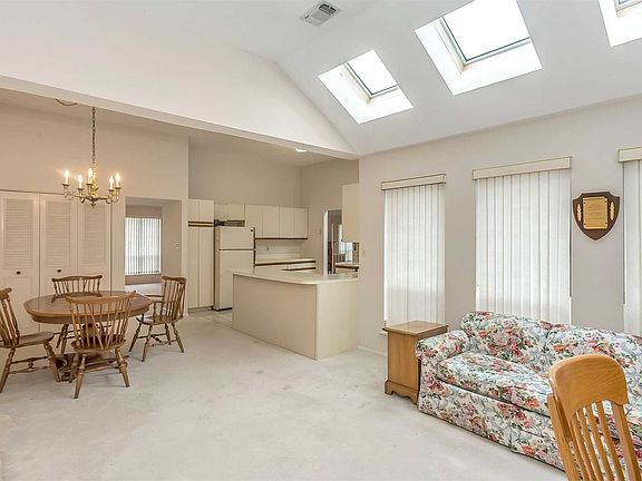3rd image of 408 Harborview Ct