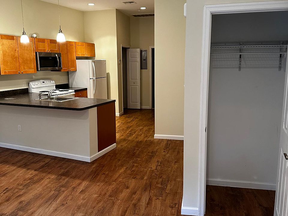 2nd image of 5836 Germantown Ave