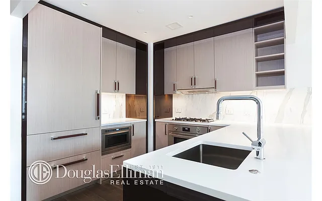 Rented by Douglas Elliman | media 24