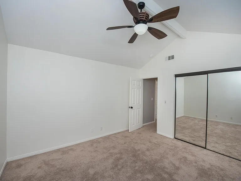 2406 La Mesa Ct — Photo 36