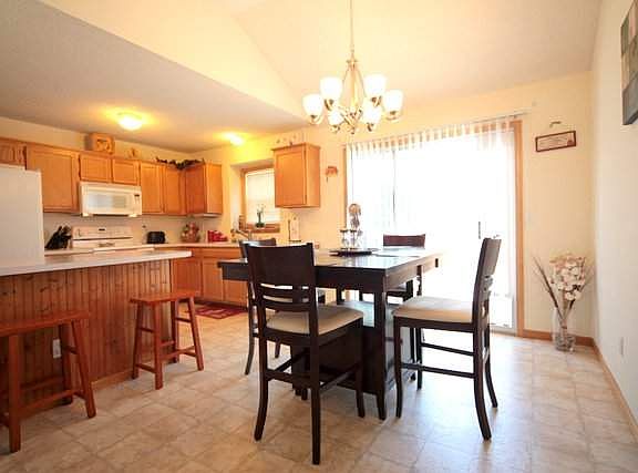 2905  Fenwick Lawrence, KS listing photo #4