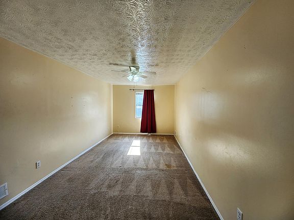5th image of 606 Pine Tree Trl #4