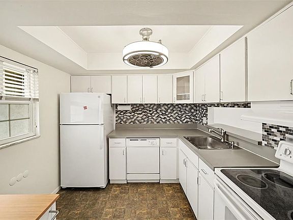 3rd image of 513 POLARIS LOOP #101