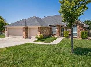 6908 Newport Dr, Amarillo, TX 79124