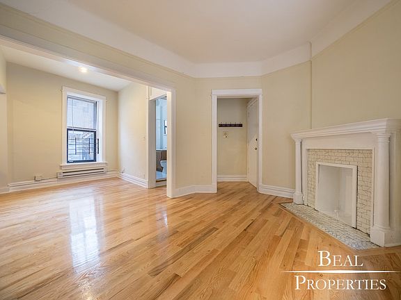 3rd image of 428 W Belden Ave #42817