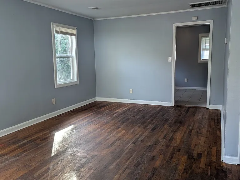 1045 Curry Pl — Photo 2